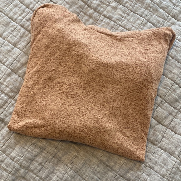 Express Sweater - Picture 4 of 4